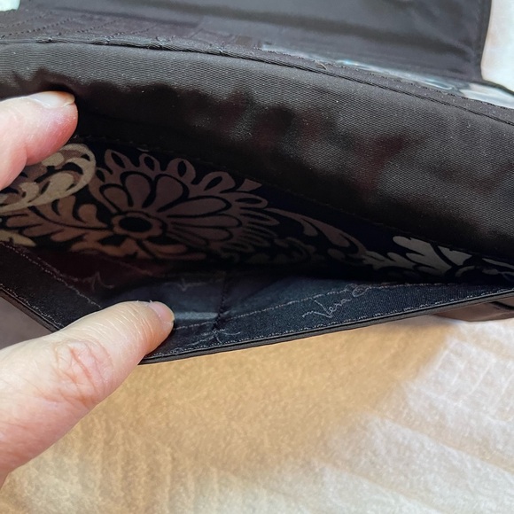 Vera Bradley Tri Fold Brown Solid Quilted Wallet Magnetic - Picture 9 of 10